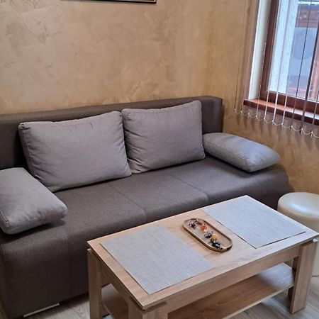 Къща Под Наем-Нощувки Targovichté Extérieur photo